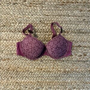 Lace Underwire Bra in Purple